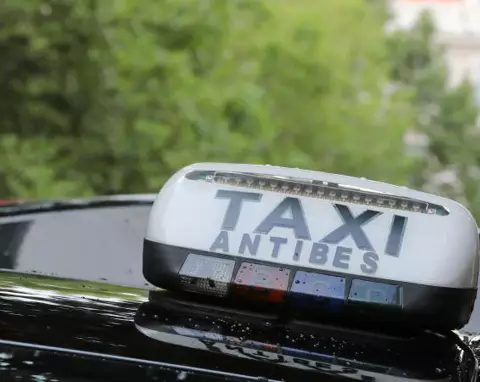 Taxi Conventionné Antibes - Transport médical CPAM à Antibes